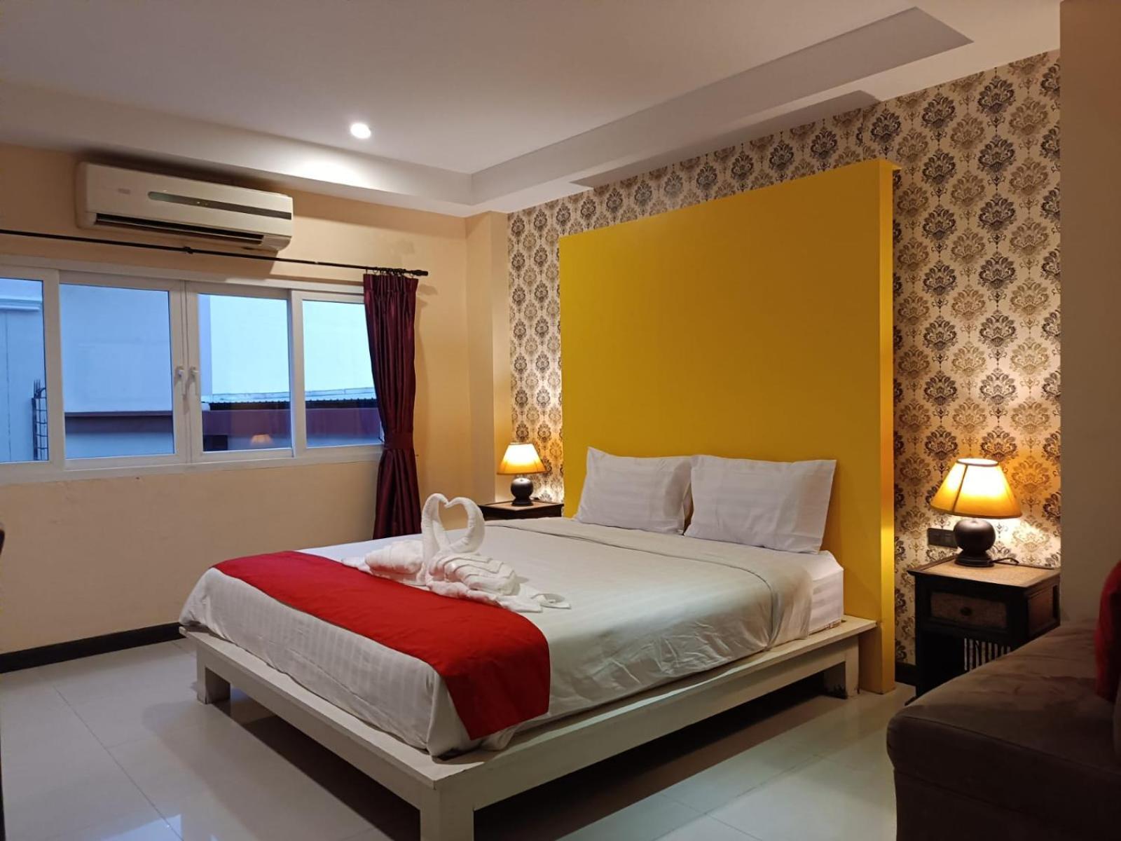 Aura Inn Rooms Pattaya ภายนอก รูปภาพ